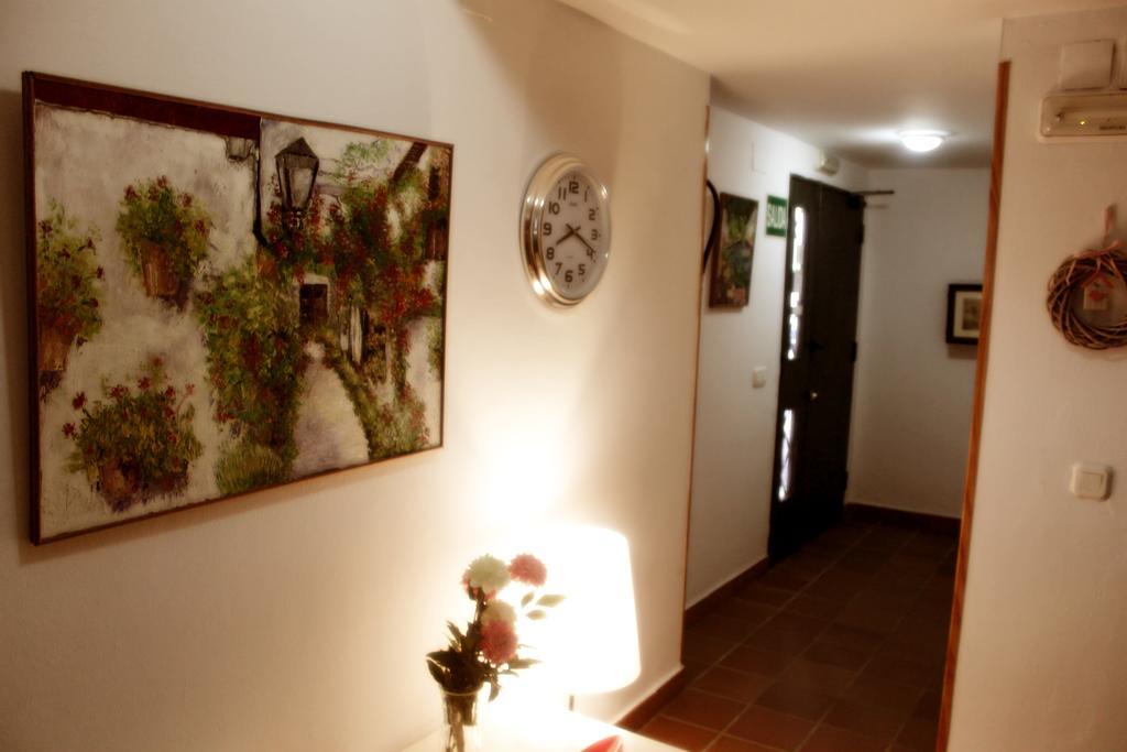 Hostal Plaza De Italia Caces Exterior foto